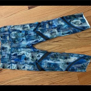 Lululemon pants size 8